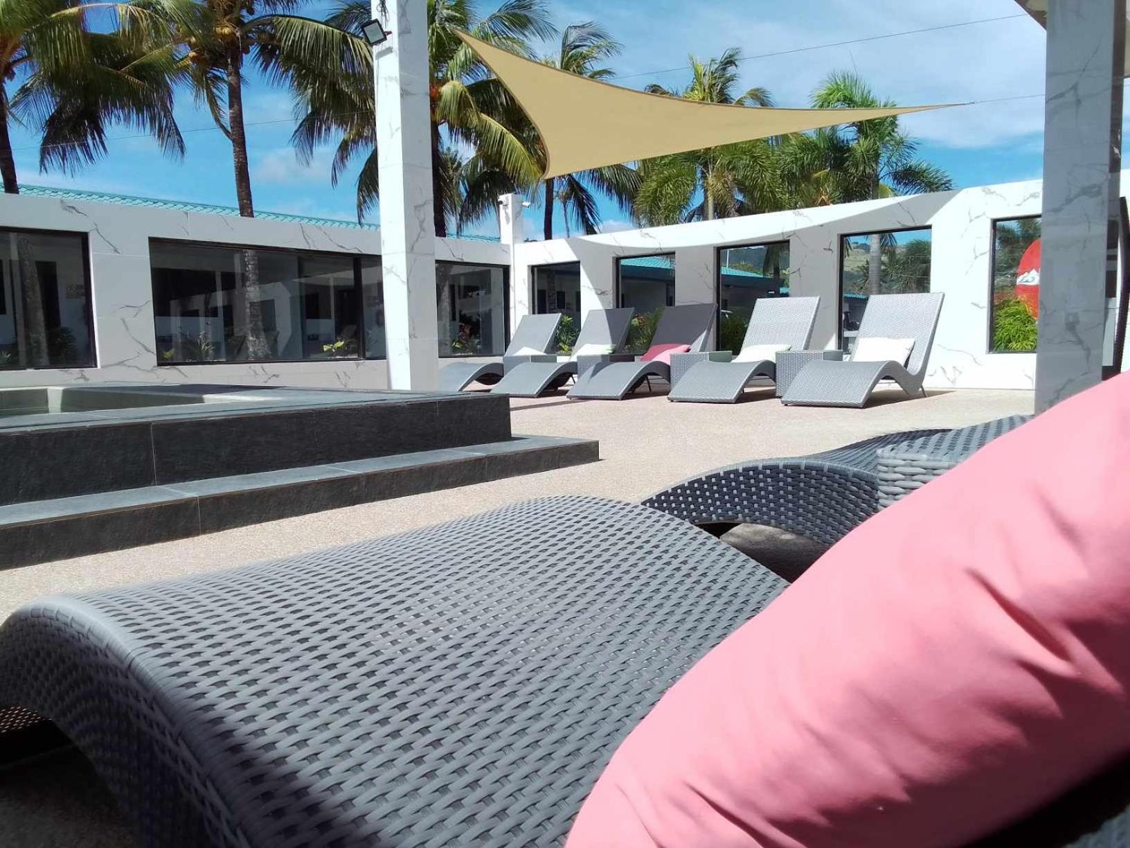 Cave Beach Resort Boutique Luxury Accomodation Dingalan Exteriér fotografie